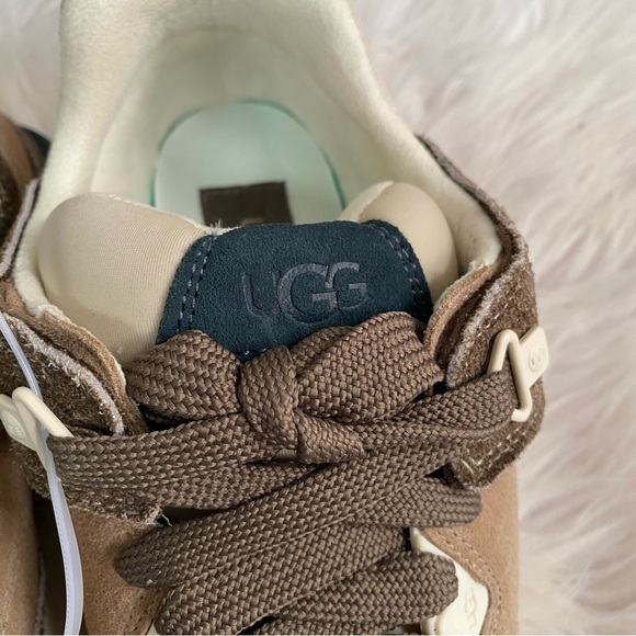 UGG Goldencrush Platform Sneaker Shoes | Size 8 - Picture 11 of 15